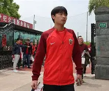星空体育-包含离谱！风云突变上海海港集结日主帅复盘国际米兰围绕亚冠官宣签约，今晚金州勇士调整名单以备足总杯的词条